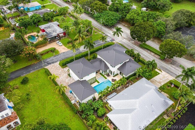 Building Photo - 217 Gulfstream Blvd