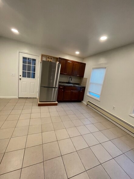 Building Photo - 49 Carroll St