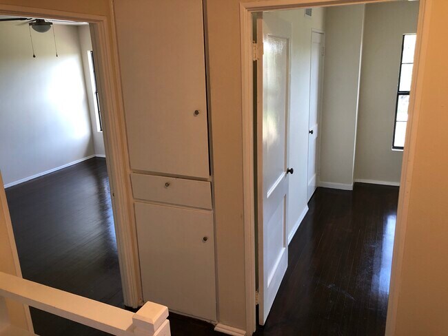 Building Photo - 1301 E Lyon St