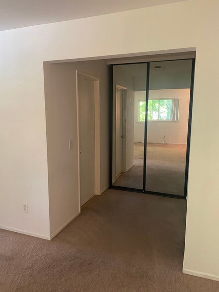 Closet M Bedroom - 184 W Agua Caliente Rd