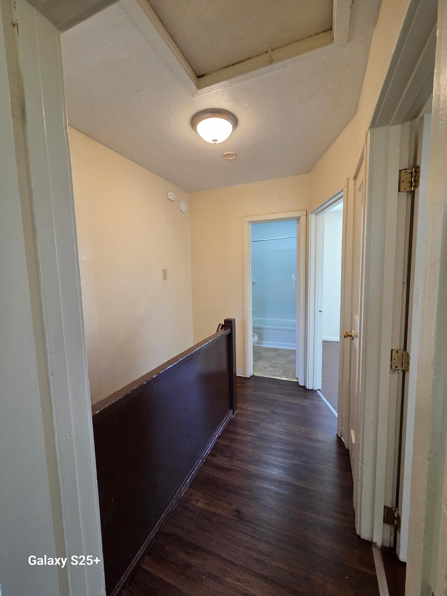 Building Photo - 1413 NW Despain Ave