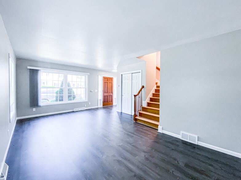Building Photo - Fiedler Apartments
