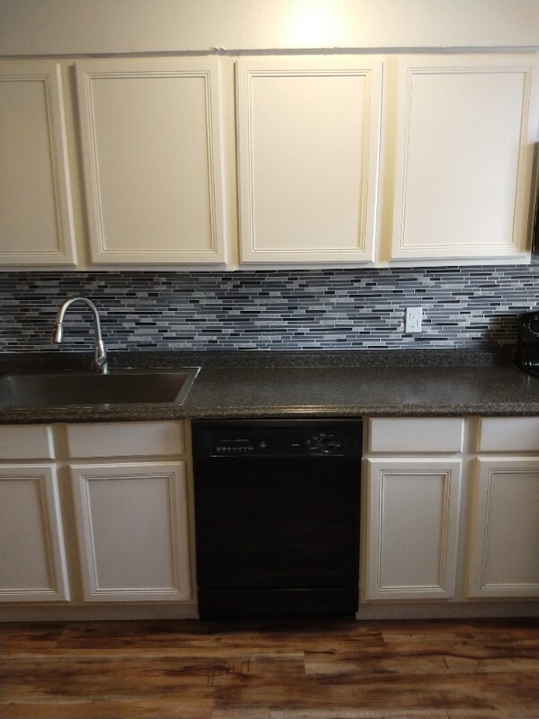 Building Photo - 911 Vance Jackson Rd