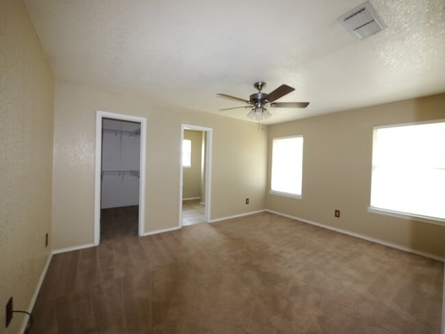 Building Photo - HOME WITH NEW CARPET and LARGE YARD IN WIL...