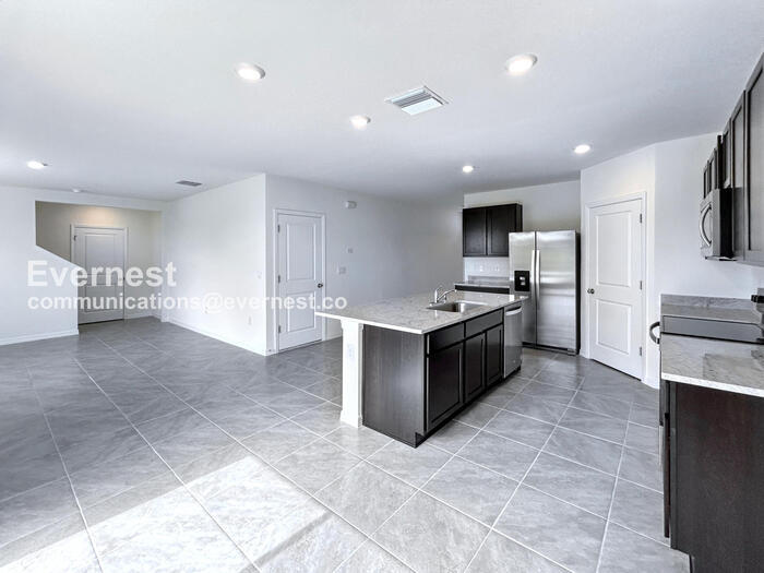 Building Photo - 8332 Juning Cove