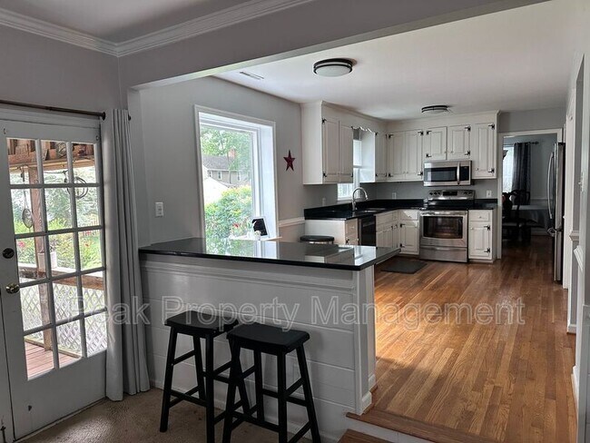 Building Photo - 1825 Red Queen Ct