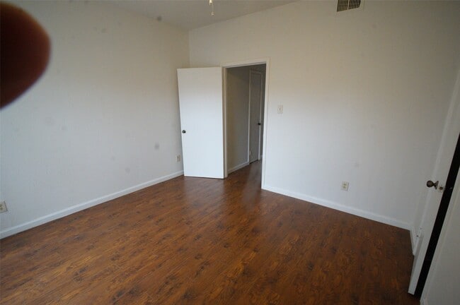 Building Photo - 8197 Sands Point Dr