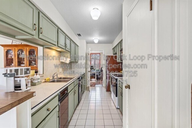 Building Photo - 3021 Teague Rd