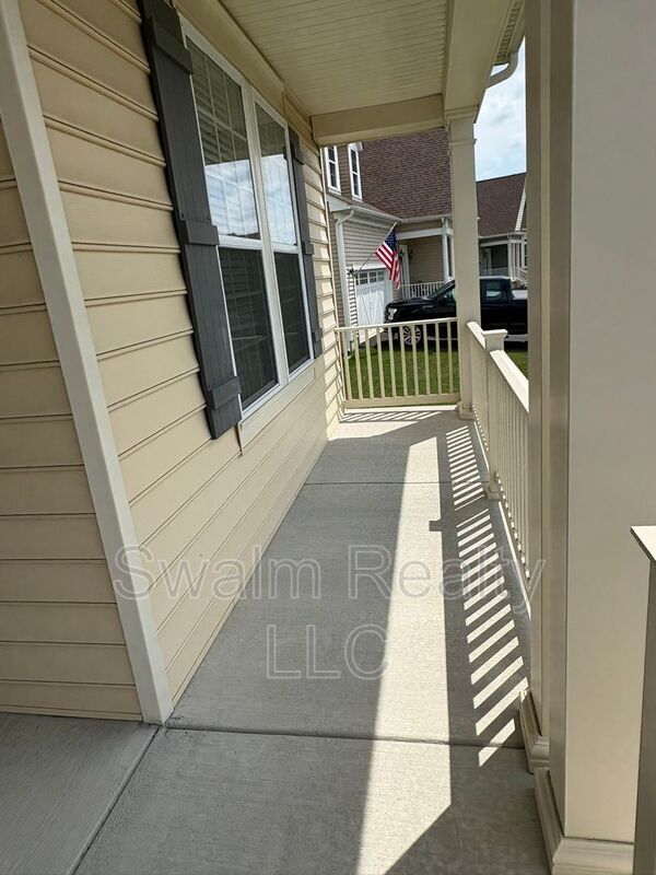 Building Photo - 1074 E Davinci Dr
