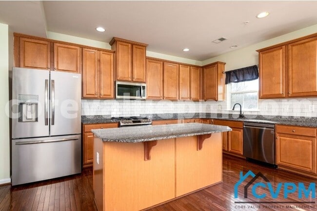 Building Photo - 584 Fox River Hills Way