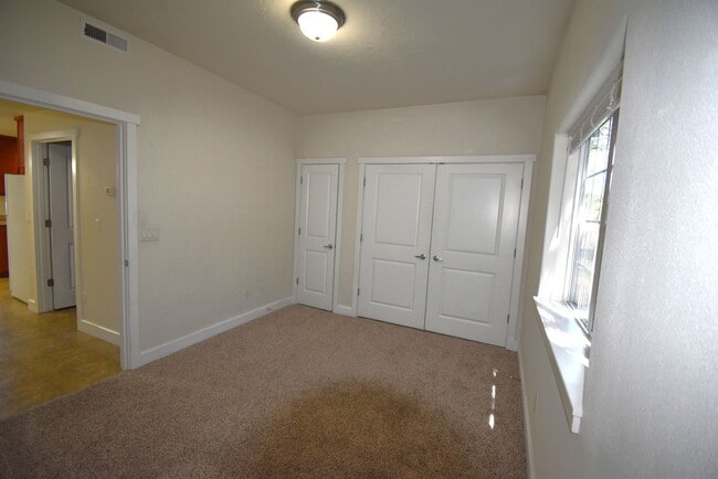 Building Photo - 100 Weldwood Dr