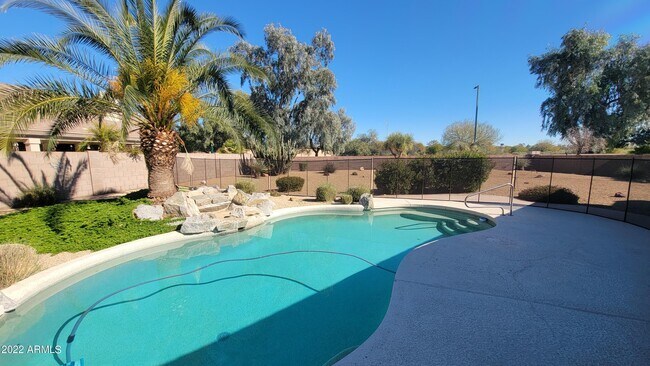 Building Photo - 6508 E Claire Dr