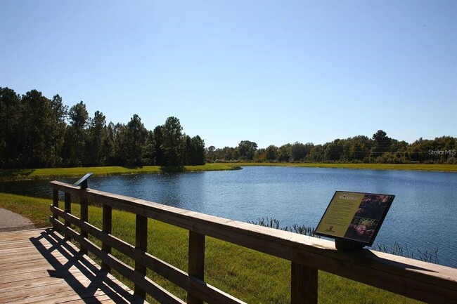 Building Photo - 8879 Little Bluestem Dr