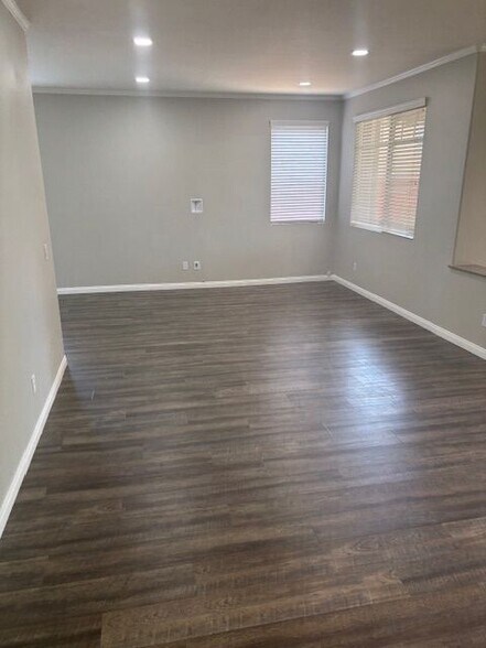 Building Photo - 40976 Burgess Ct