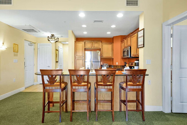 Building Photo - "Beautifully Furnished 3-Bedroom Condo in Desirable Heritage Crossing"