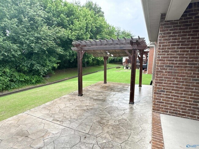 Building Photo - 14389 Water Stream Dr