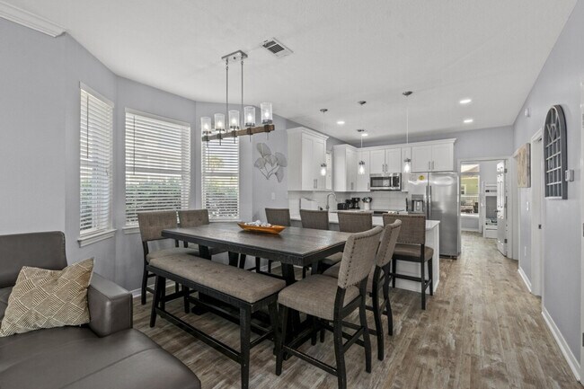 Building Photo - 2809 Scenic Hwy 98