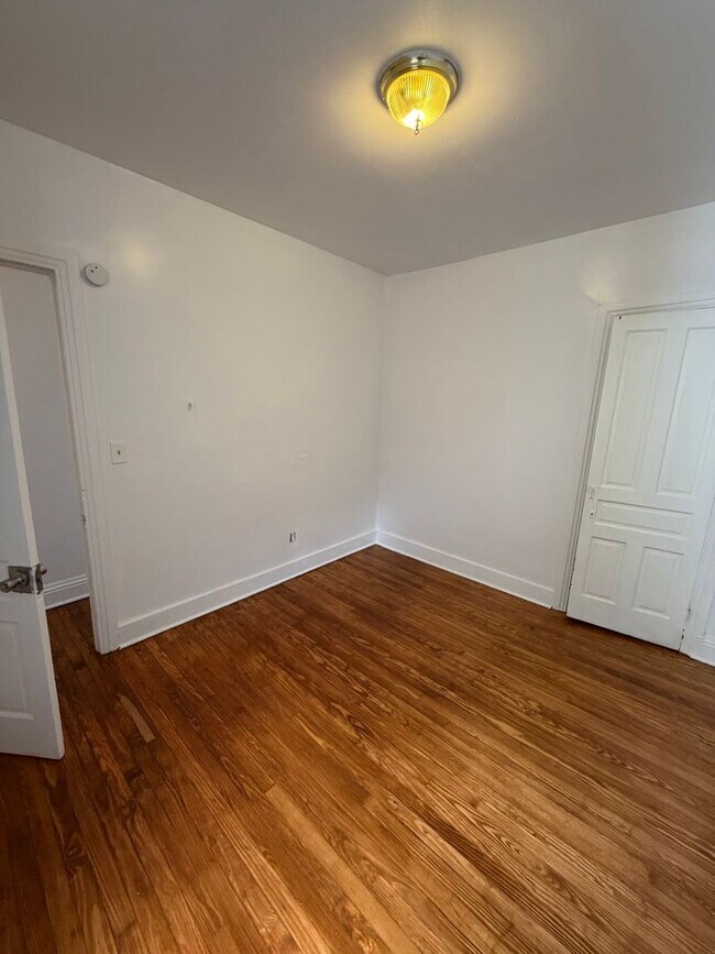 Building Photo - 835 Liden Ave