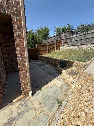 Building Photo - 320 Woodgrove Dr
