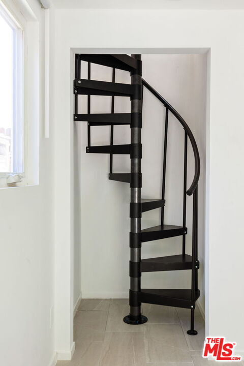 Building Photo - 6337 W 83rd St