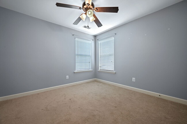 Building Photo - 463 Quail Landing Cir