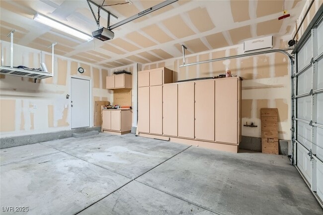 Building Photo - 2651 Dirleton Pl