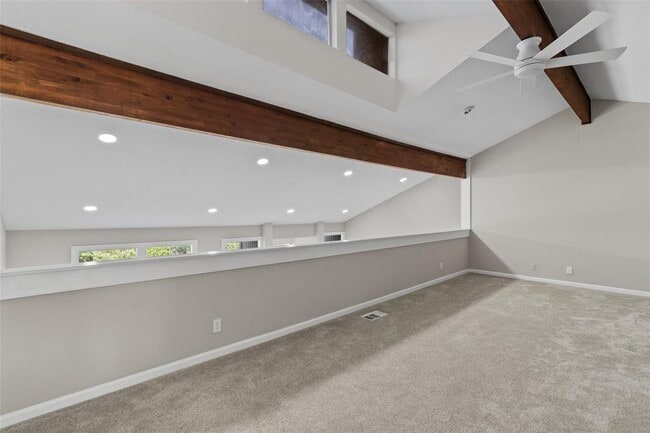 Building Photo - 103 Comanche Dr