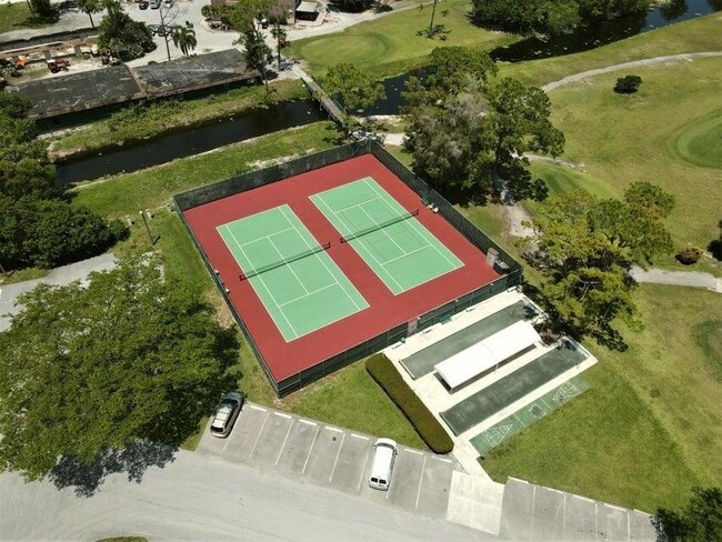 Building Photo - 4640 Lucerne Lakes Blvd W