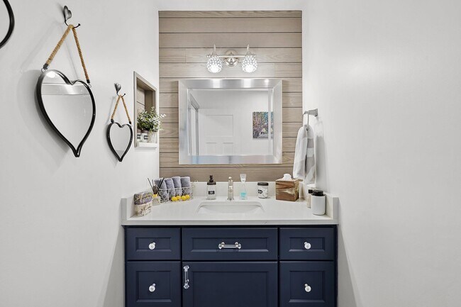 Building Photo - 500 Turnberry Ln