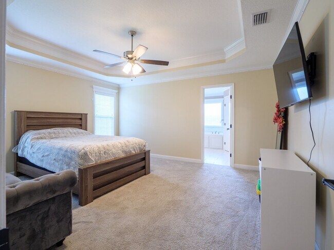 Building Photo - 3960 Landings Cir