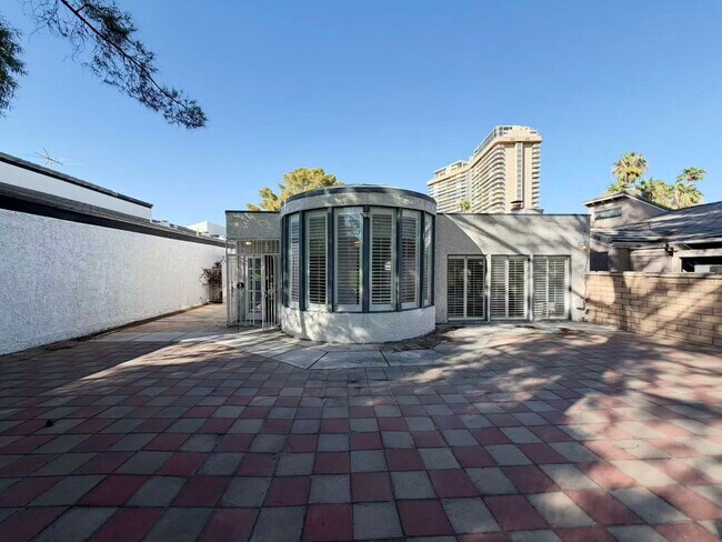 Building Photo - 3174 Bel Air Dr