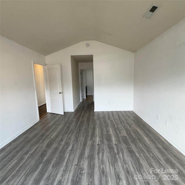 Building Photo - 9013 Maidenhair Ct