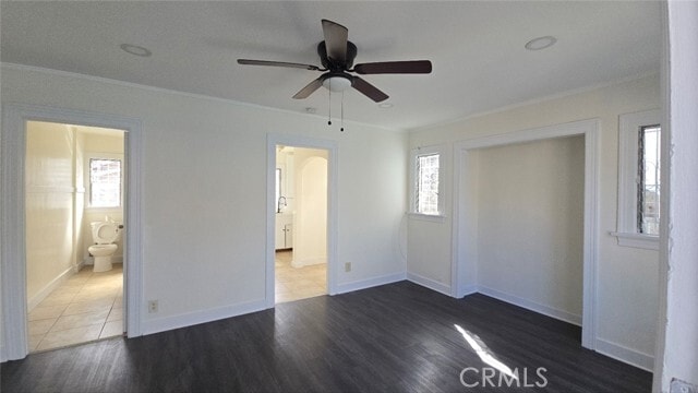 Building Photo - 454 W 59th Pl