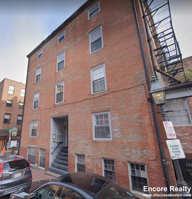 Building Photo - 58 Anderson St