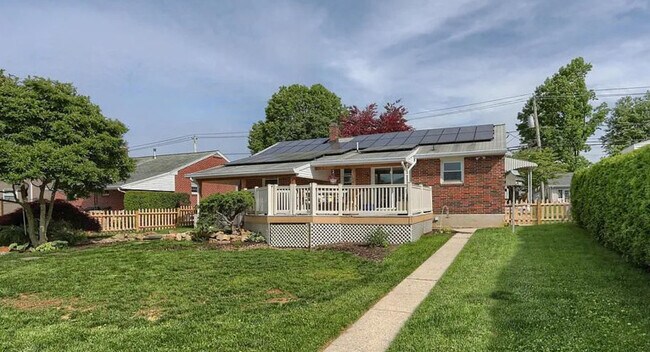 Building Photo - 1648 E Caracas Ave
