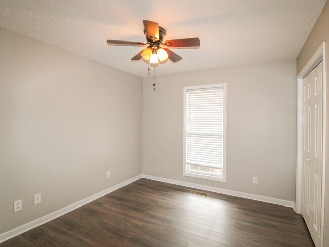 Building Photo - Nice Rental in Athens City!