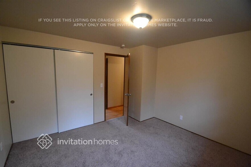 Building Photo - 2107 SW 316th St