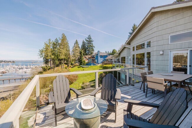 Building Photo - Furnished Bainbridge Island Waterfront Home with Incredible Views
