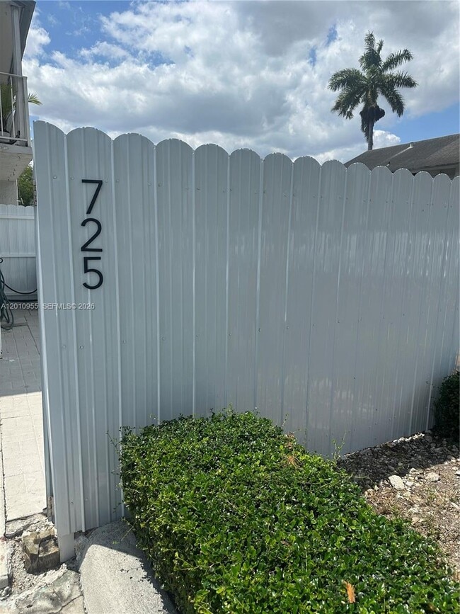 Building Photo - 8460 SW 156th Pl
