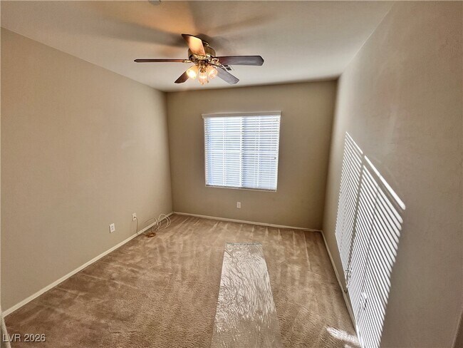 Building Photo - 6868 Sky Pointe Dr