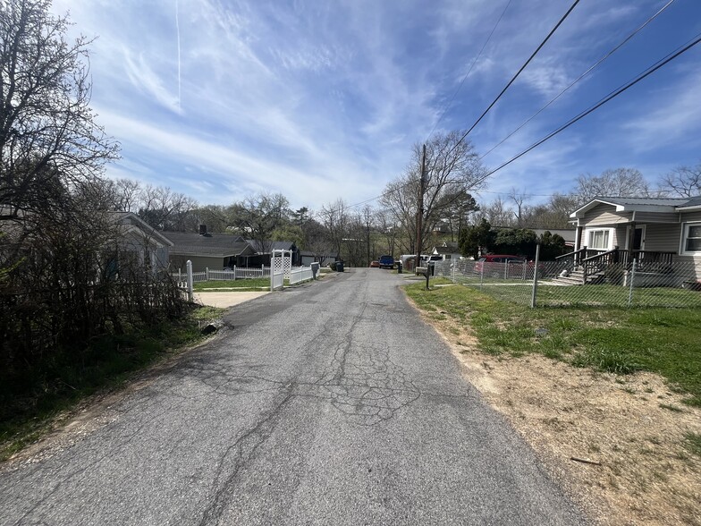 Building Photo - 1449 Marion St