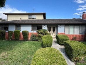 Building Photo - 651 Belladonna Ct