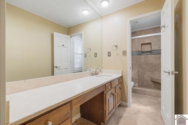 Building Photo - 51 Martin Cir