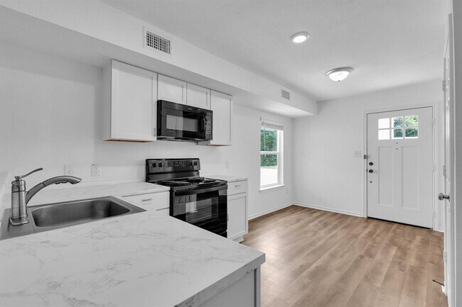 Building Photo - 350 Debus Dr