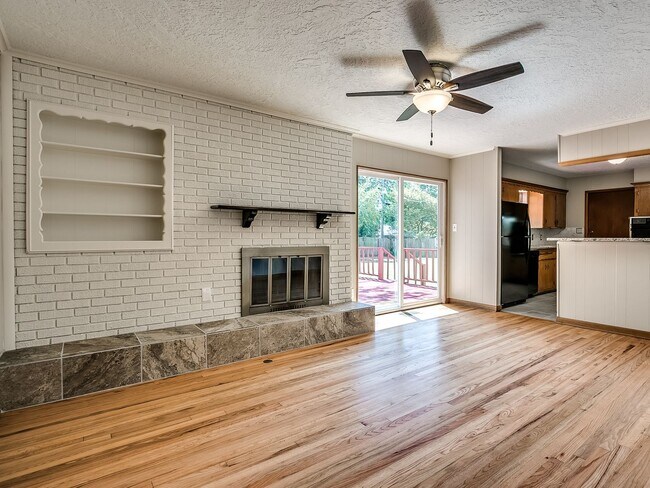 Building Photo - 908 Birch Dr
