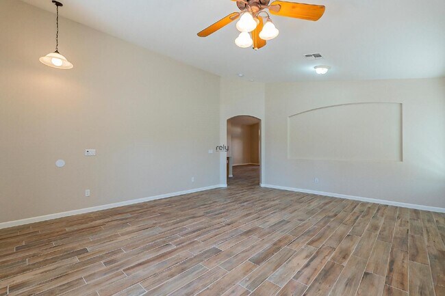 Building Photo - 11570 W Yuma St
