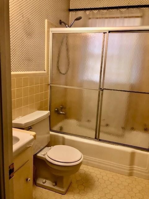 Building Photo - 11 S Monterey St