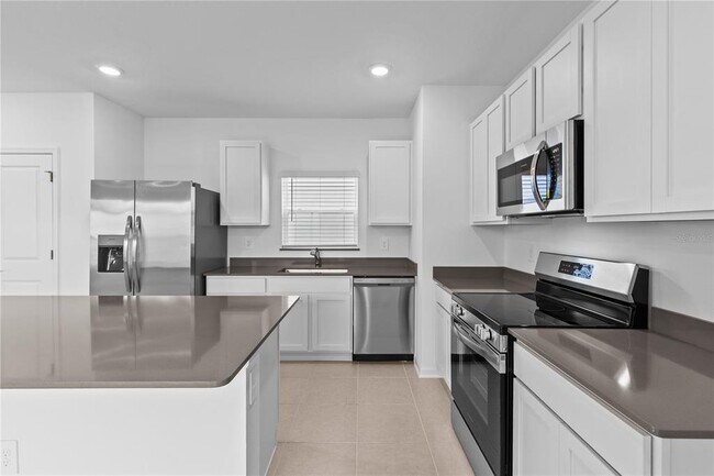 Building Photo - 7452 Ivy Tendril Ave