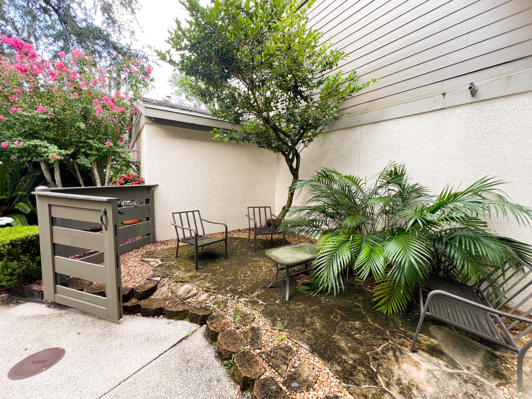 Building Photo - 7623 Baymeadows Cir W