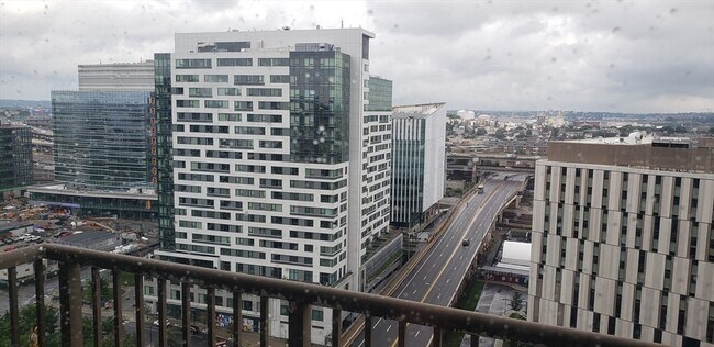 Building Photo - 8 Museum Way